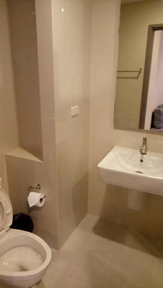 The Base Pattaya By Feng Apartment Ngoại thất bức ảnh