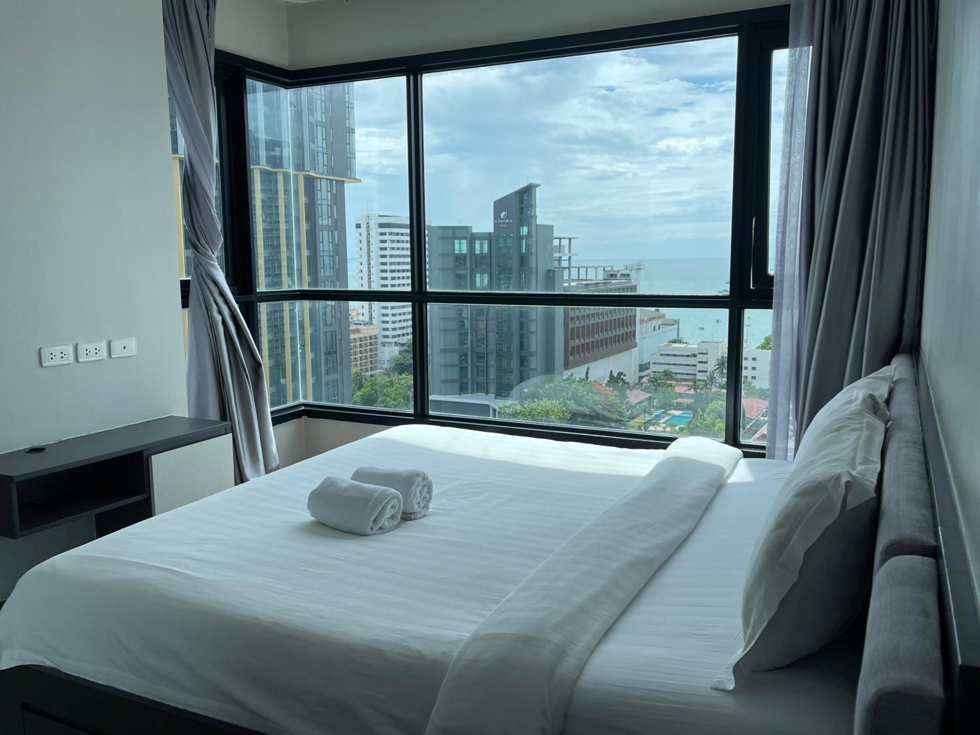 The Base Pattaya By Feng Apartment Ngoại thất bức ảnh