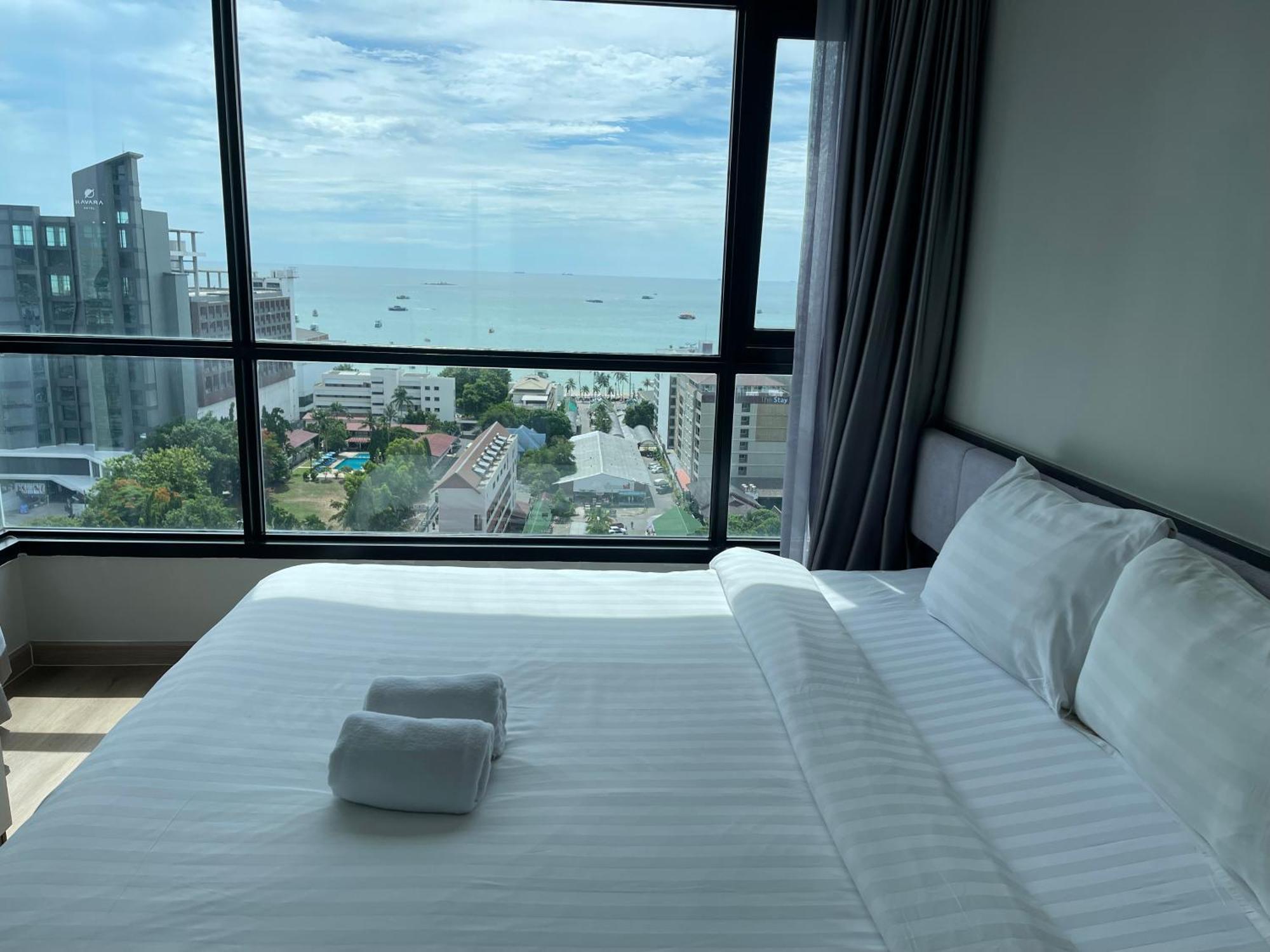 The Base Pattaya By Feng Apartment Ngoại thất bức ảnh